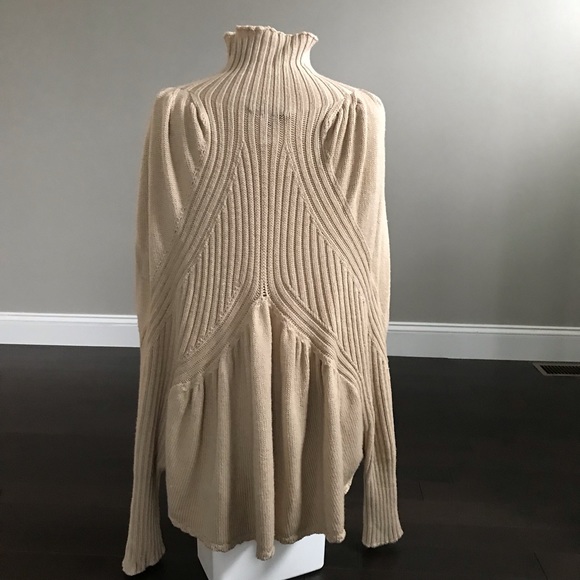 Twin•Set Italian soft Wool camel sweater/poncho - Picture 7 of 13
